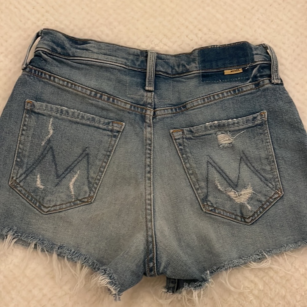 The Tomcat Kick Fray Shorts by MOTHER sized 25